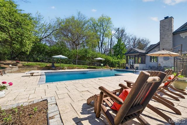 10600 Country View Drive, Creve Coeur, MO 63141