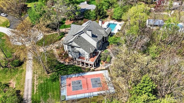 10600 Country View Drive, Creve Coeur, MO 63141