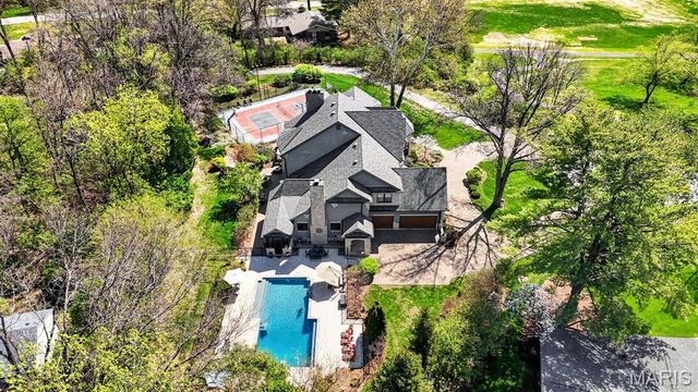 10600 Country View Drive, Creve Coeur, MO 63141
