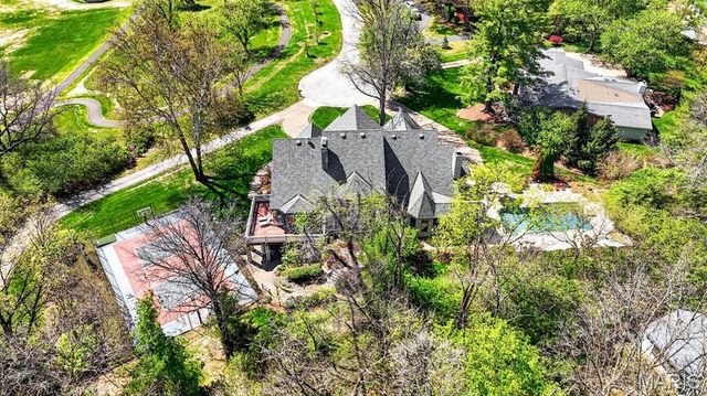 10600 Country View Drive, Creve Coeur, MO 63141