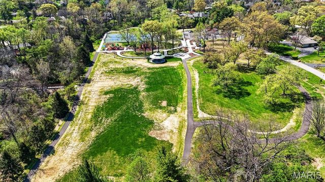 10600 Country View Drive, Creve Coeur, MO 63141