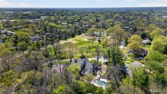 10600 Country View Drive, Creve Coeur, MO 63141