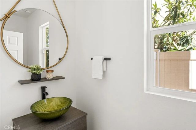 7217 Enclave Drive, Eastvale, CA 92880