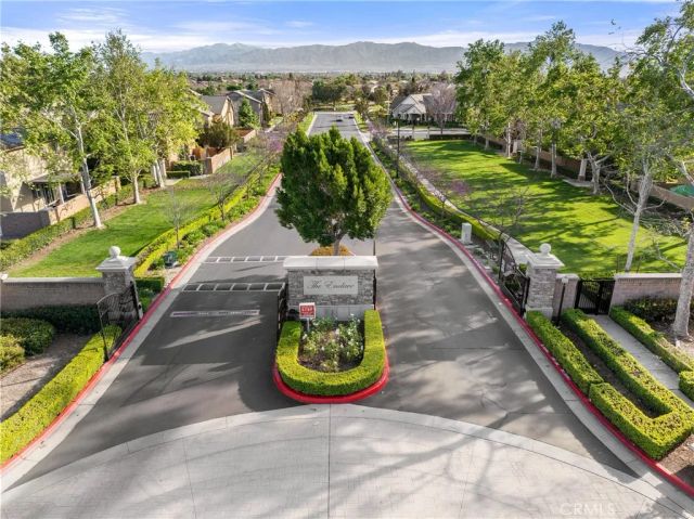 7217 Enclave Drive, Eastvale, CA 92880
