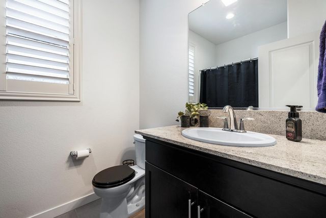 4286 Oak Knoll Road, Madera, CA 93636