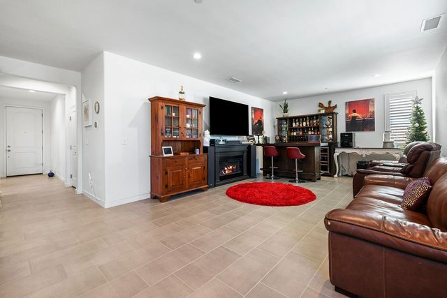 4286 Oak Knoll Road, Madera, CA 93636