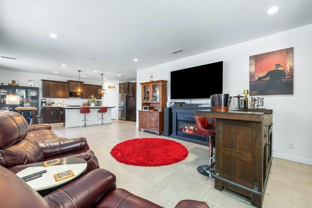 4286 Oak Knoll Road, Madera, CA 93636