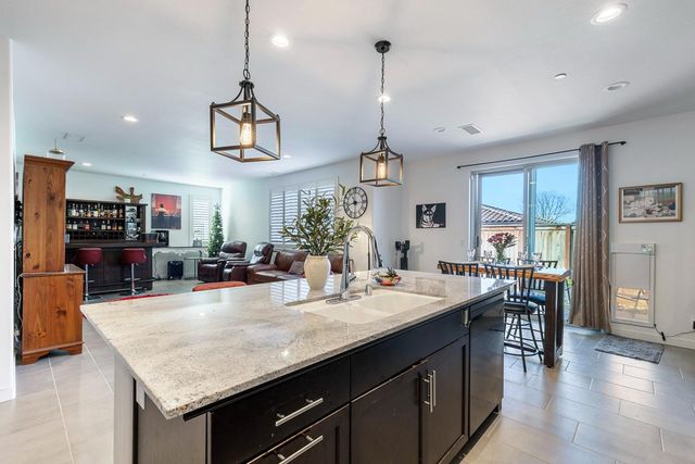 4286 Oak Knoll Road, Madera, CA 93636