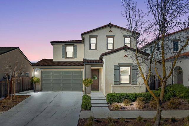 4286 Oak Knoll Road, Madera, CA 93636