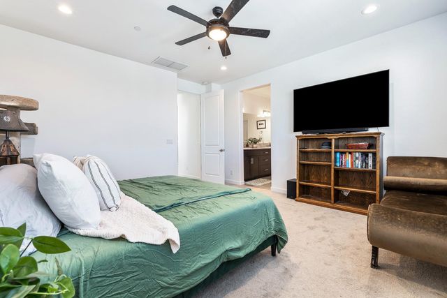 4286 Oak Knoll Road, Madera, CA 93636