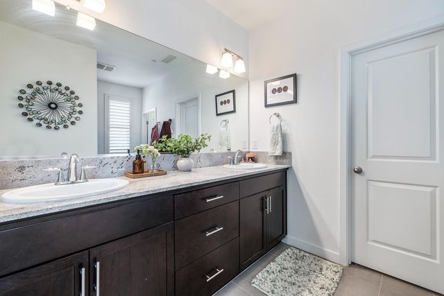 4286 Oak Knoll Road, Madera, CA 93636