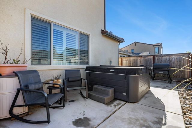 4286 Oak Knoll Road, Madera, CA 93636