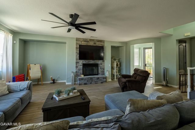 6550 Bicknell Court Court, Palmdale, CA 93552