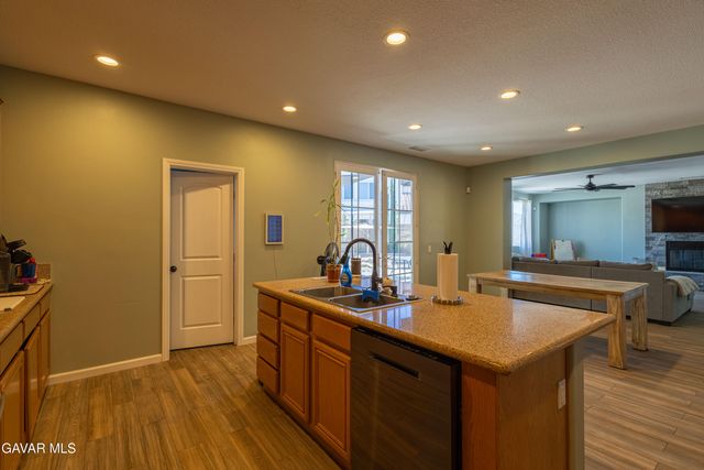 6550 Bicknell Court Court, Palmdale, CA 93552