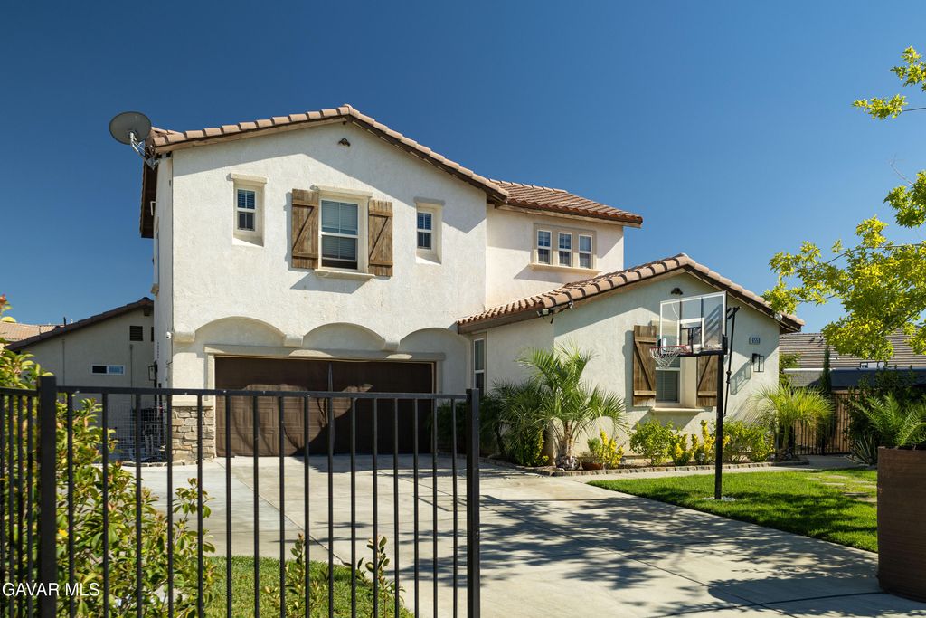 6550 Bicknell Court Court, Palmdale, CA 93552