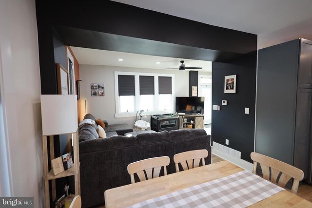 1102 E OLDTOWN RD, Cumberland, MD 21502