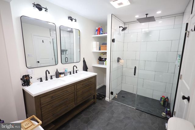 1102 E OLDTOWN RD, Cumberland, MD 21502