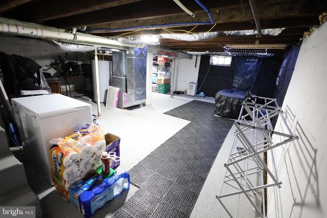 1102 E OLDTOWN RD, Cumberland, MD 21502