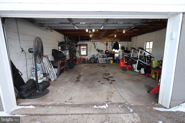 1102 E OLDTOWN RD, Cumberland, MD 21502