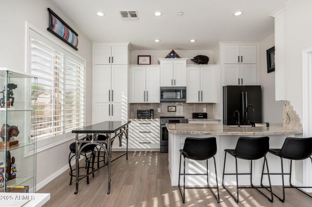 5712 E Blue Sky Drive, Scottsdale, AZ 85266