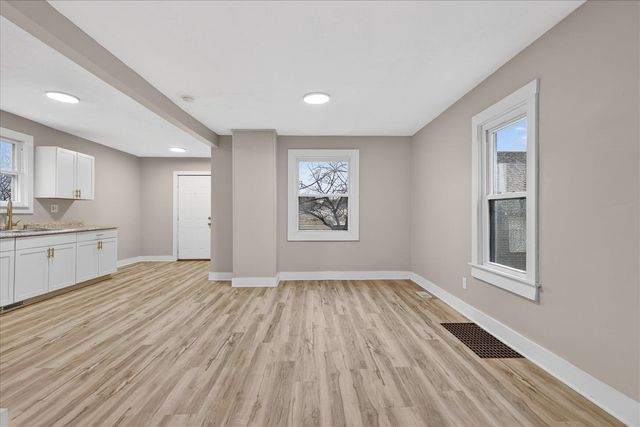 947 Crescent Street, Grand Rapids, MI 49503