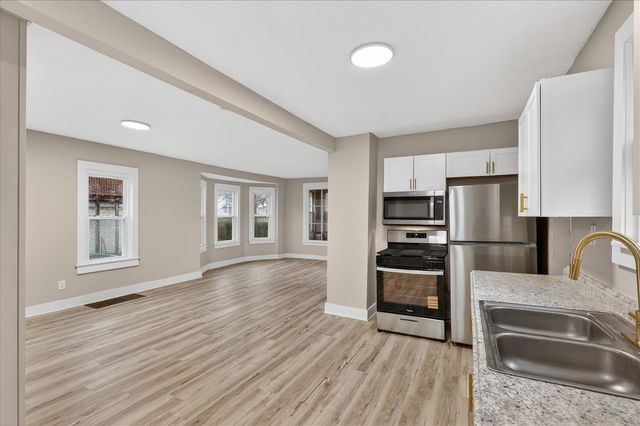 947 Crescent Street, Grand Rapids, MI 49503