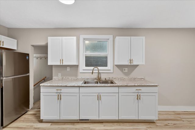 947 Crescent Street, Grand Rapids, MI 49503