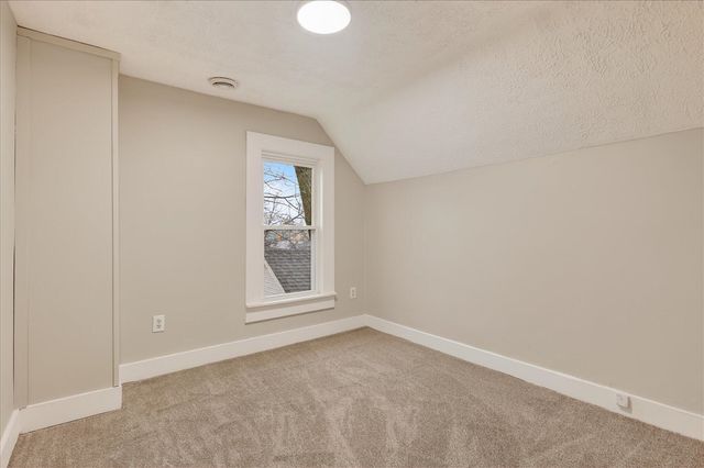 947 Crescent Street, Grand Rapids, MI 49503