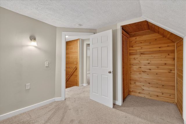 947 Crescent Street, Grand Rapids, MI 49503