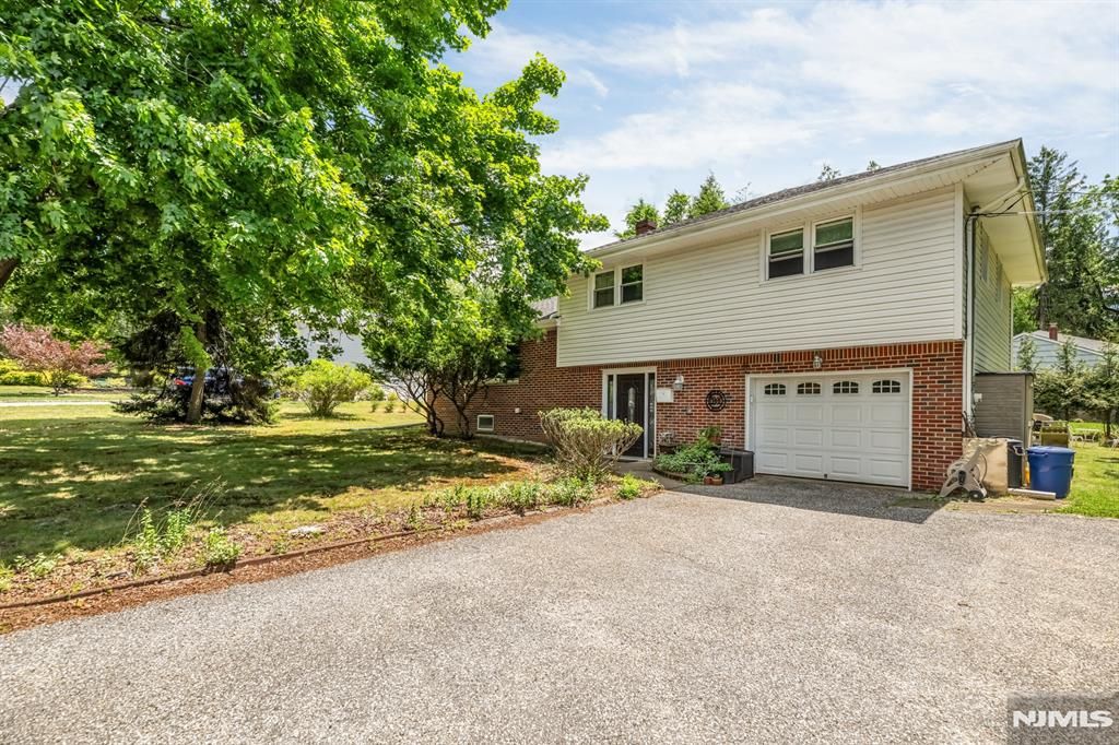 310 Ruckman Road, Closter, NJ 07624