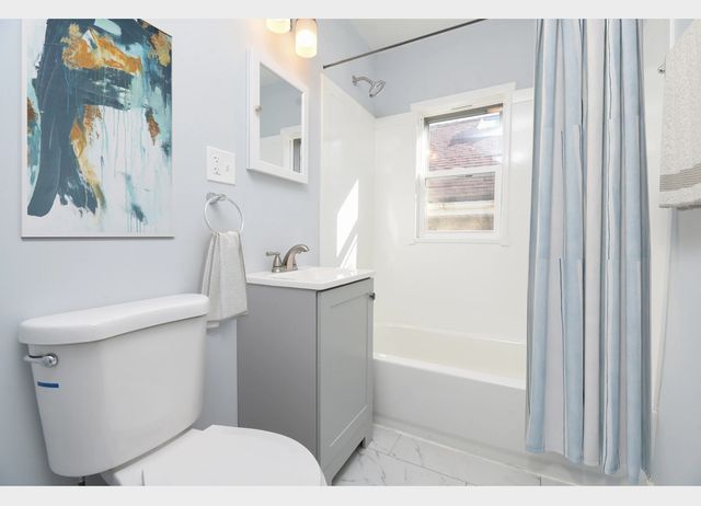 5128 W Henderson Street 3, Chicago, IL 60641