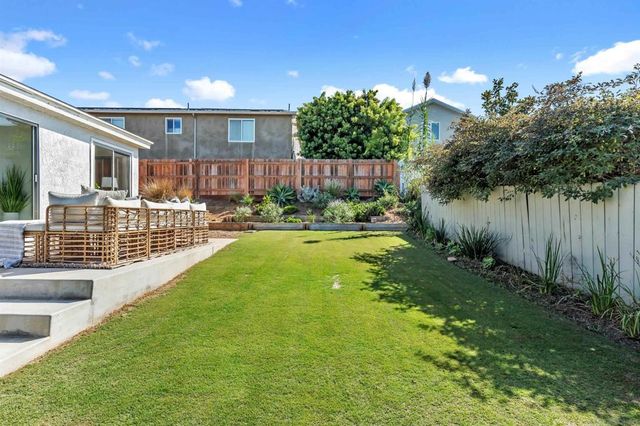 6647 Bell Court, San Diego, CA 92111