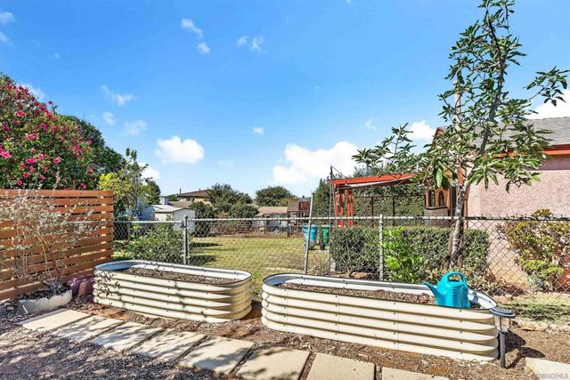 6647 Bell Court, San Diego, CA 92111