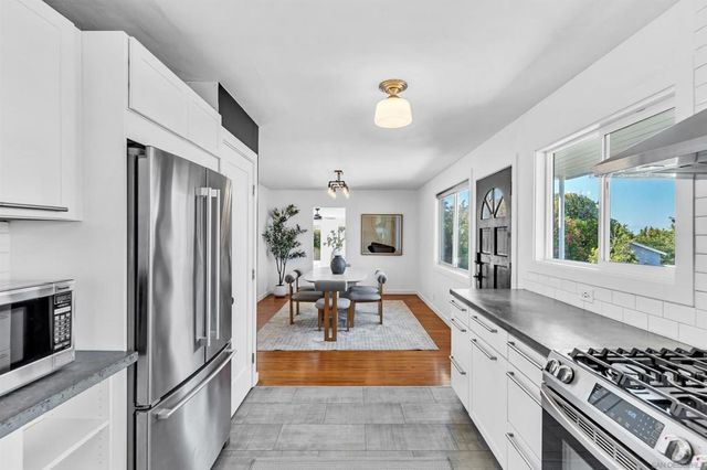 6647 Bell Court, San Diego, CA 92111