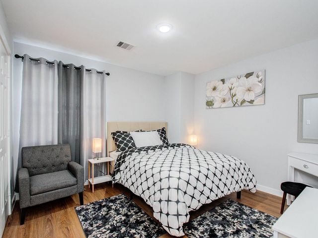 6610 Haight Street A, Houston, TX 77028