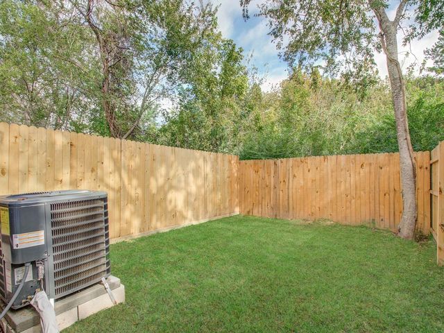 6610 Haight Street A, Houston, TX 77028