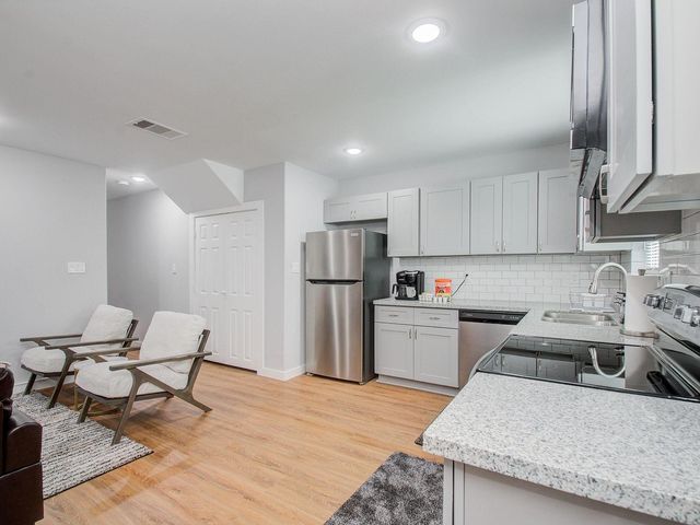 6610 Haight Street A, Houston, TX 77028