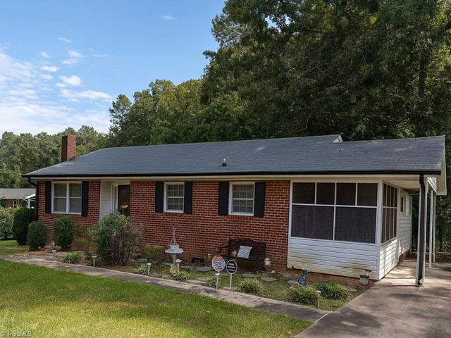 240 Croomcrest Road, Asheboro, NC 27205