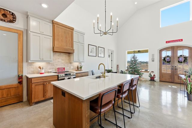 601 Hollow Drive, Lipan, TX 76462