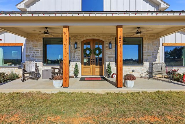 601 Hollow Drive, Lipan, TX 76462