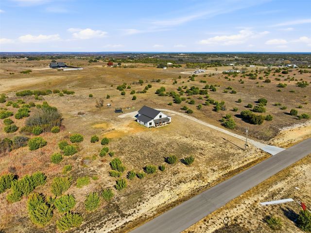 601 Hollow Drive, Lipan, TX 76462