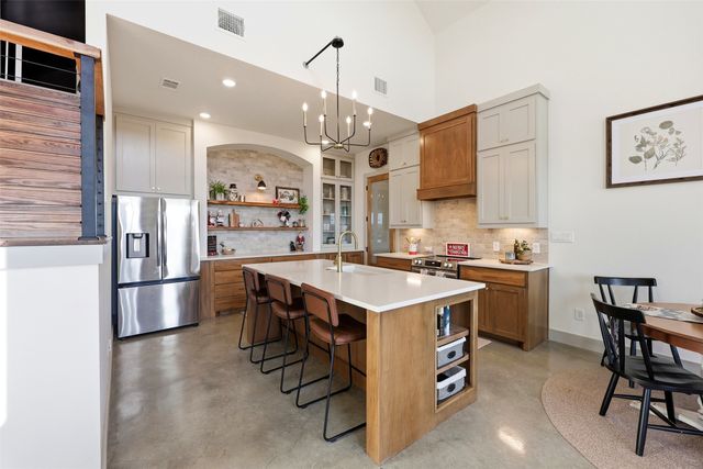 601 Hollow Drive, Lipan, TX 76462