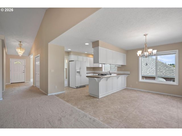 11070 Se ALEXANDER Ave, Happy Valley, OR 97086
