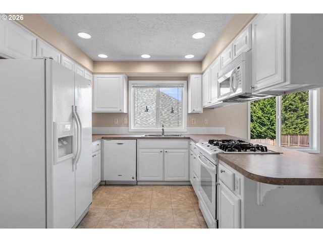 11070 Se ALEXANDER Ave, Happy Valley, OR 97086