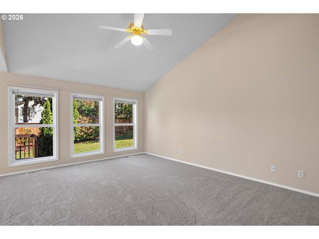 11070 Se ALEXANDER Ave, Happy Valley, OR 97086