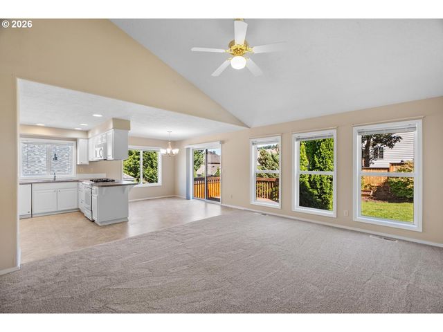 11070 Se ALEXANDER Ave, Happy Valley, OR 97086