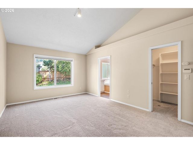 11070 Se ALEXANDER Ave, Happy Valley, OR 97086