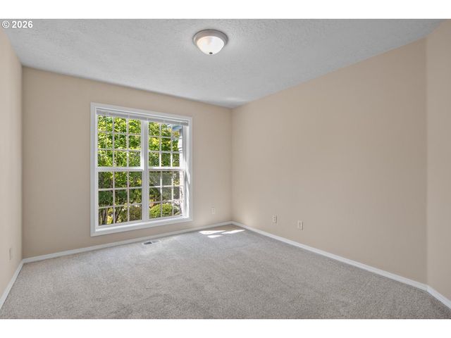 11070 Se ALEXANDER Ave, Happy Valley, OR 97086