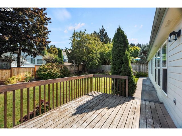 11070 Se ALEXANDER Ave, Happy Valley, OR 97086