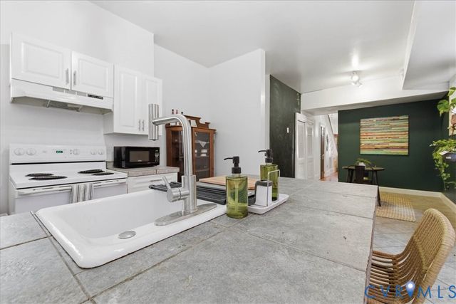 19 E Clay St, Richmond, VA 23219